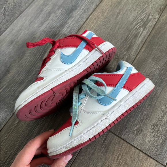 Nike Red and Blue Mismatched Sneakers - Picture 4 of 6